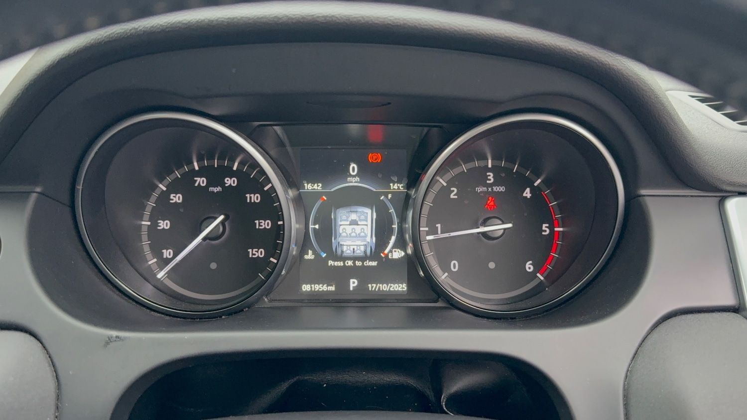 Used Land Rover Discovery Sport 2017 for sale - 76305282: Photo 23