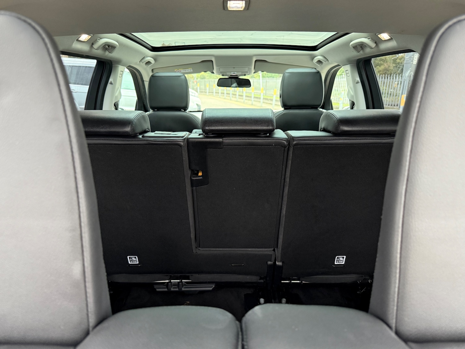 Used Land Rover Discovery Sport 2017 for sale - 76305282: Photo 28