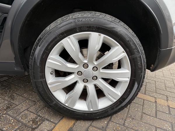Used Land Rover Discovery Sport 2017 for sale - 76305282: Photo 29
