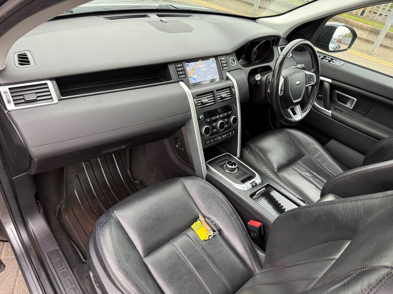 Used Land Rover Discovery Sport 2017 for sale - 76305282: Photo 40