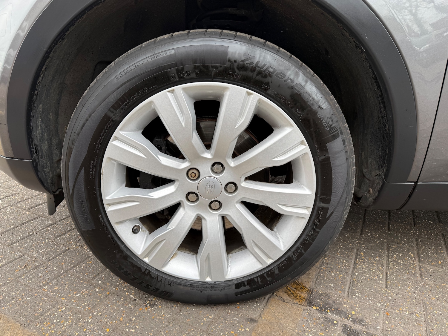 Used Land Rover Discovery Sport 2017 for sale - 76305282: Photo 44