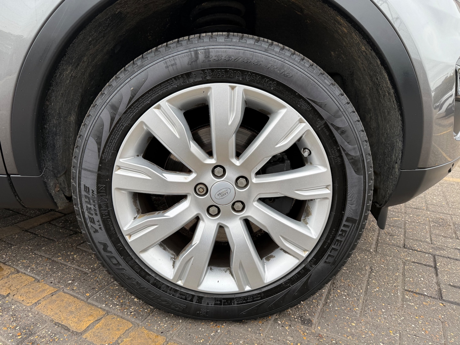 Used Land Rover Discovery Sport 2017 for sale - 76305282: Photo 45