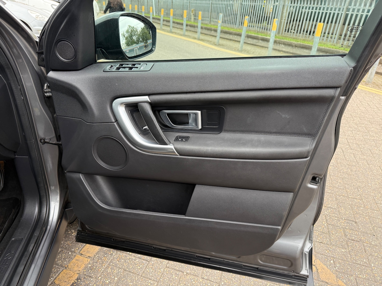 Used Land Rover Discovery Sport 2017 for sale - 76305282: Photo 47