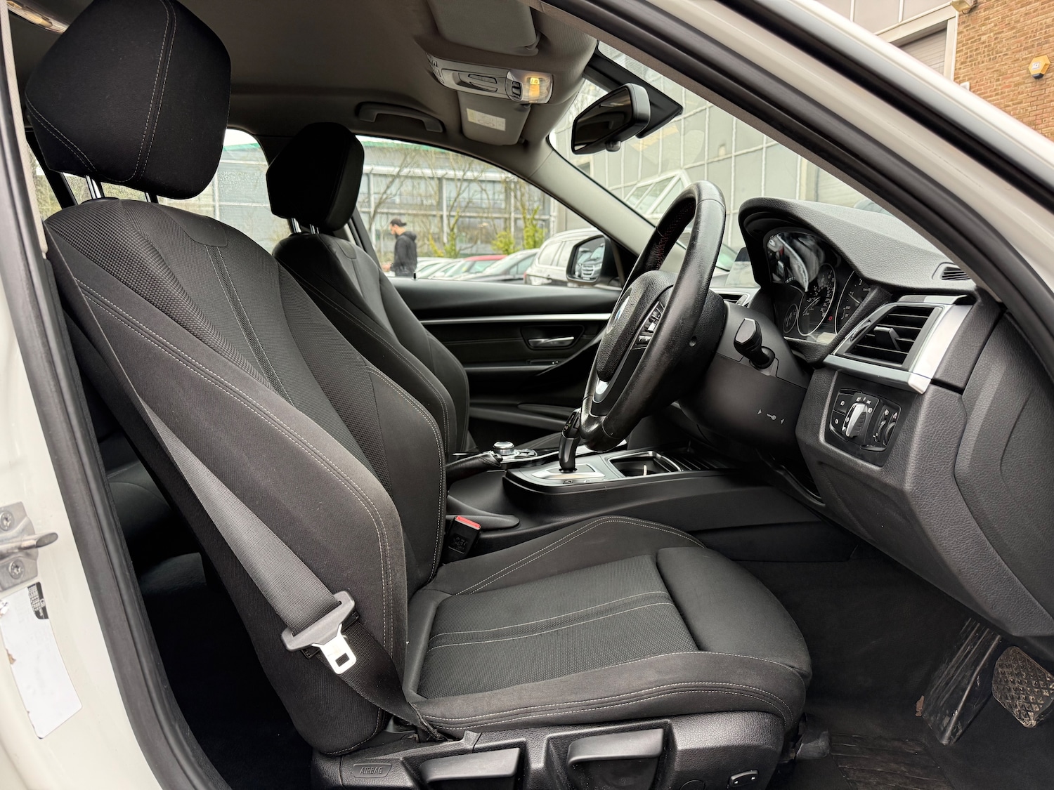 Used BMW 3 Series 2017 for sale - 76362288: Photo 43