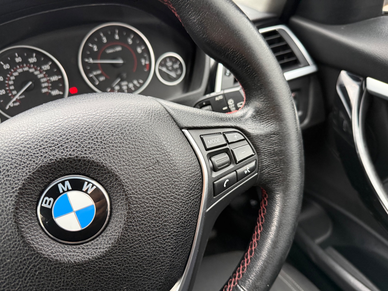 Used BMW 3 Series 2017 for sale - 76362288: Photo 57