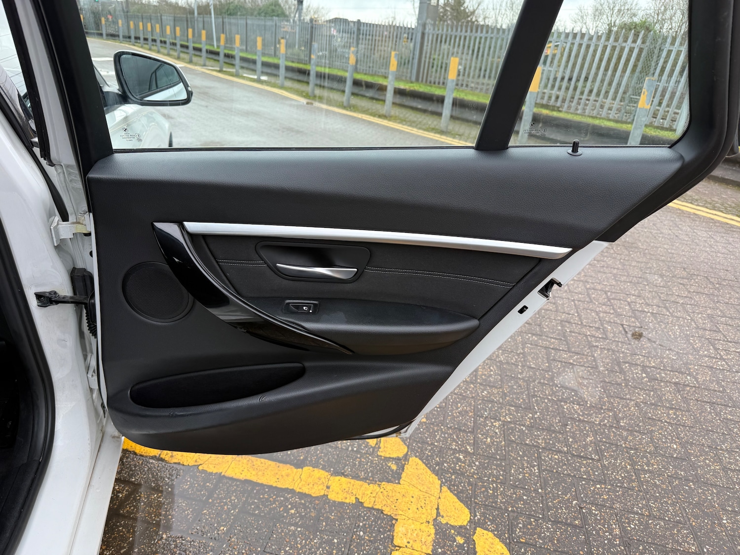 Used BMW 3 Series 2017 for sale - 76362288: Photo 70