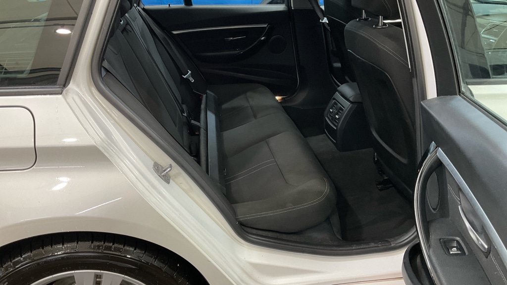 Used BMW 3 Series 2017 for sale - 76362288: Photo 9