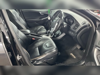 Used Volvo V40 2015 for sale - 78703314: Photo