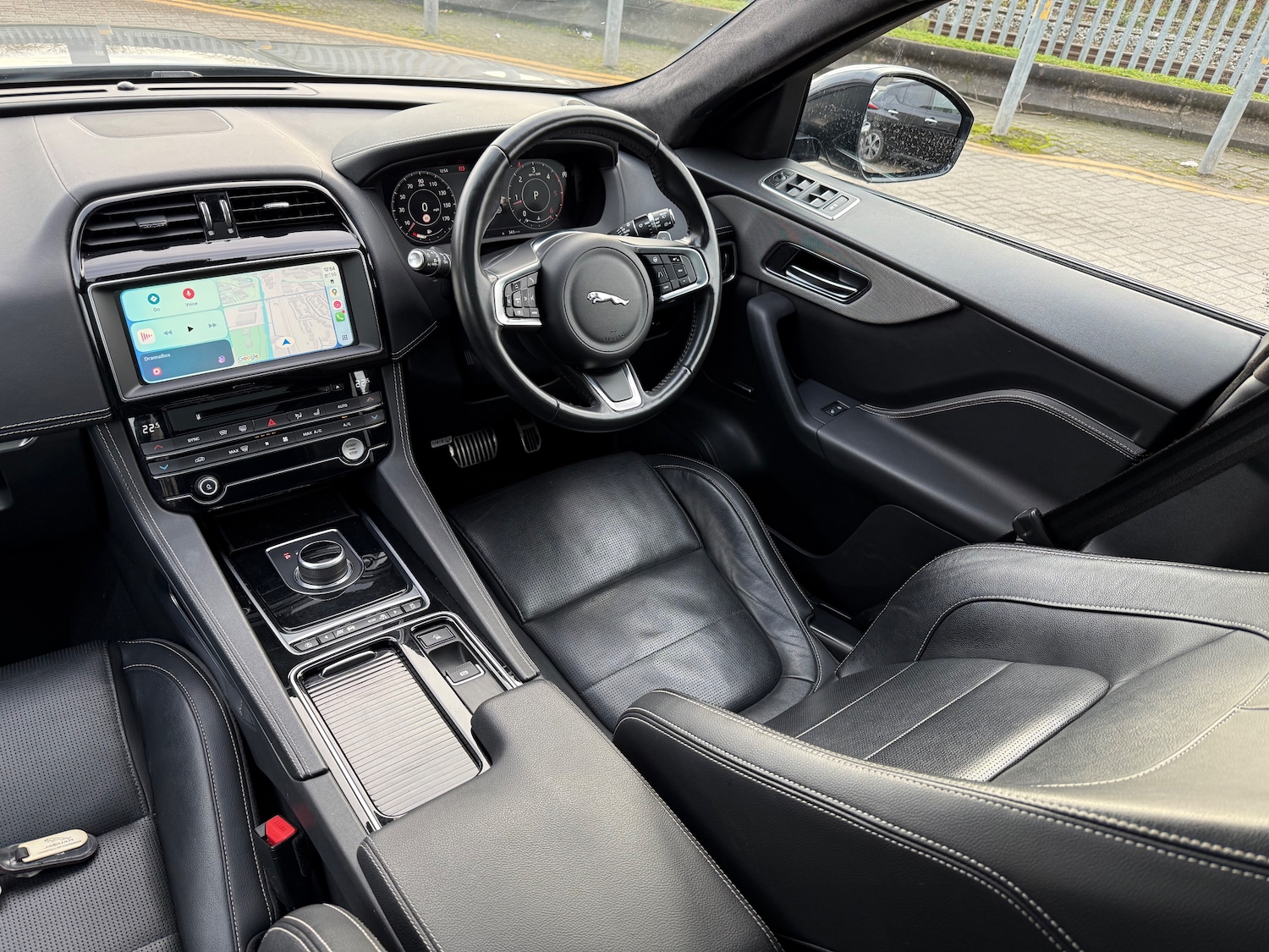 Used Jaguar F-Pace 2019 for sale - 76842326: Photo 10