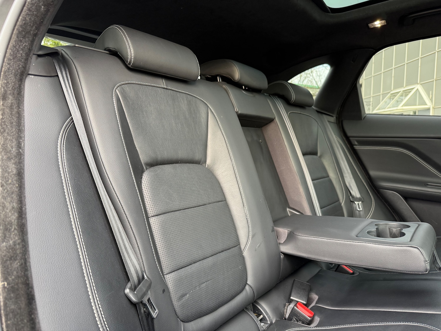 Used Jaguar F-Pace 2019 for sale - 76842326: Photo 16