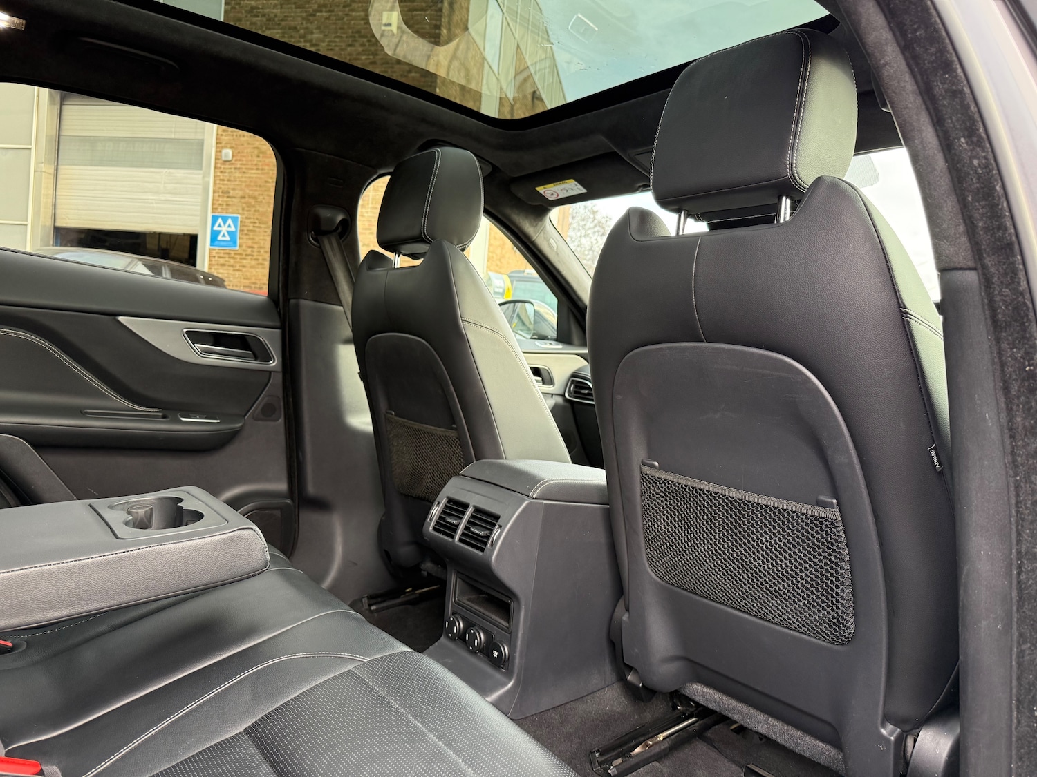 Used Jaguar F-Pace 2019 for sale - 76842326: Photo 17