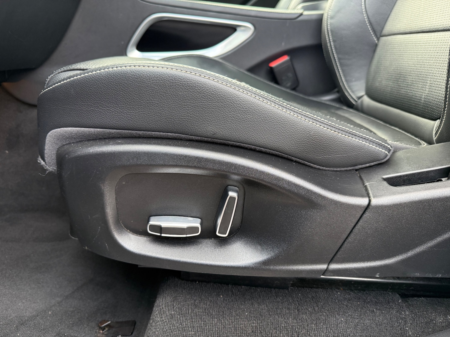 Used Jaguar F-Pace 2019 for sale - 76842326: Photo 24