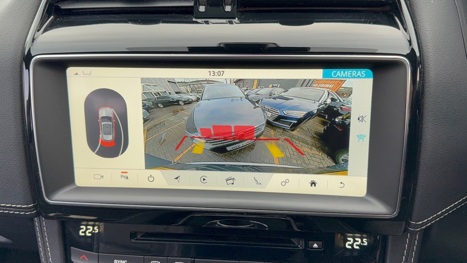 Used Jaguar F-Pace 2019 for sale - 76842326: Photo 33