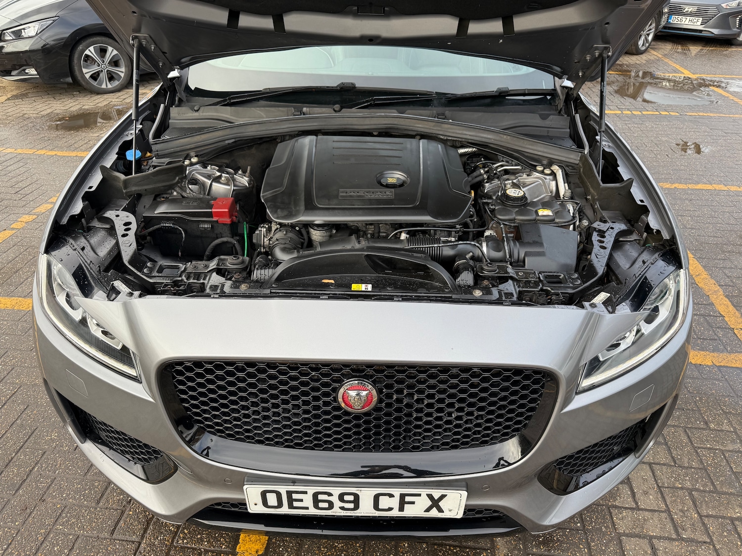 Used Jaguar F-Pace 2019 for sale - 76842326: Photo 8