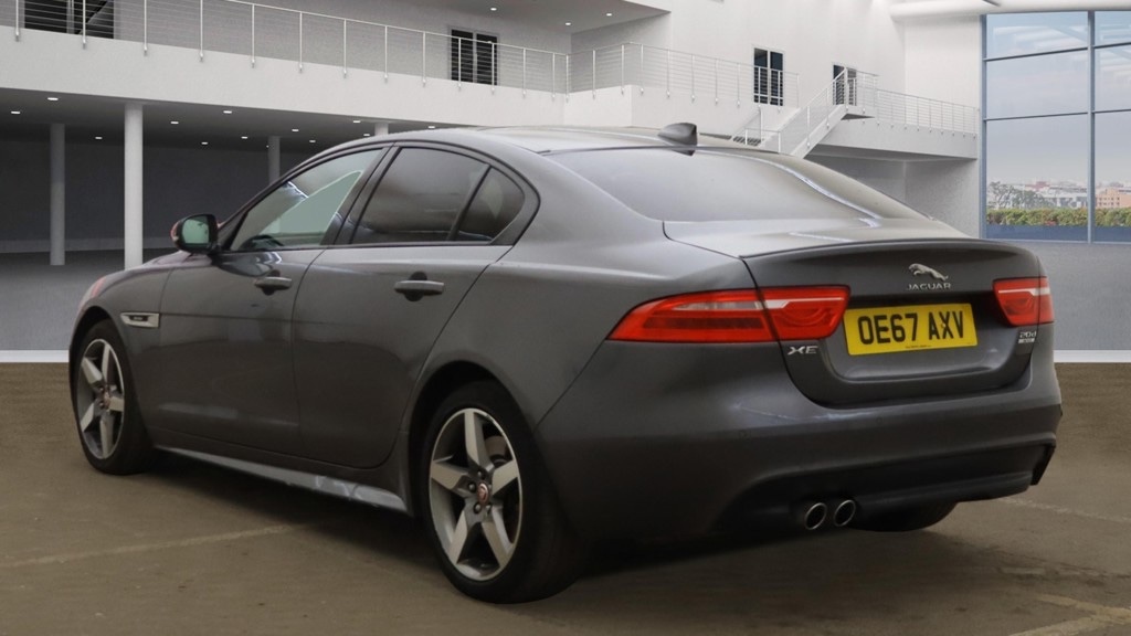 Used Jaguar XE 2017 for sale - 76474872: Photo 2
