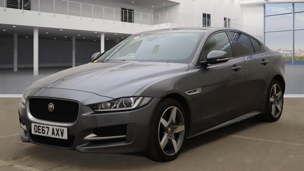 Used Jaguar XE 2017 for sale - 76474872: Photo 4