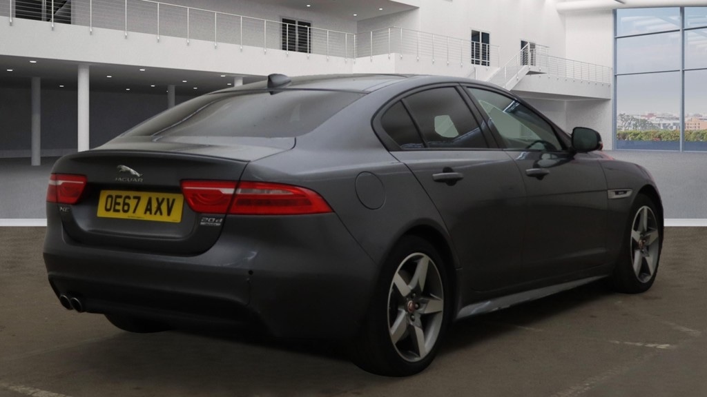 Used Jaguar XE 2017 for sale - 76474872: Photo 5