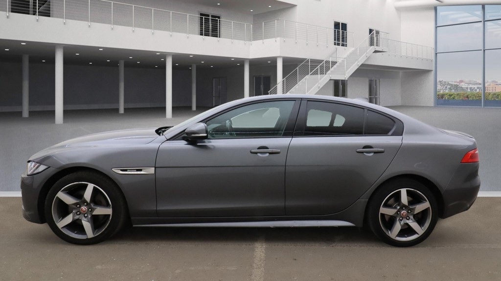 Used Jaguar XE 2017 for sale - 76474872: Photo 8