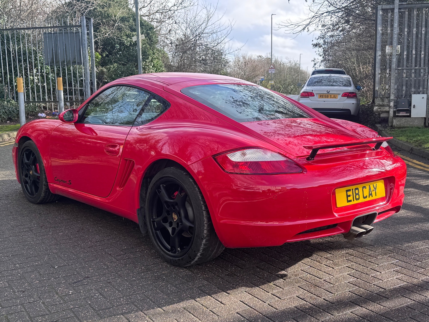 Used Porsche Cayman 2007 for sale - 77373135: Photo 2