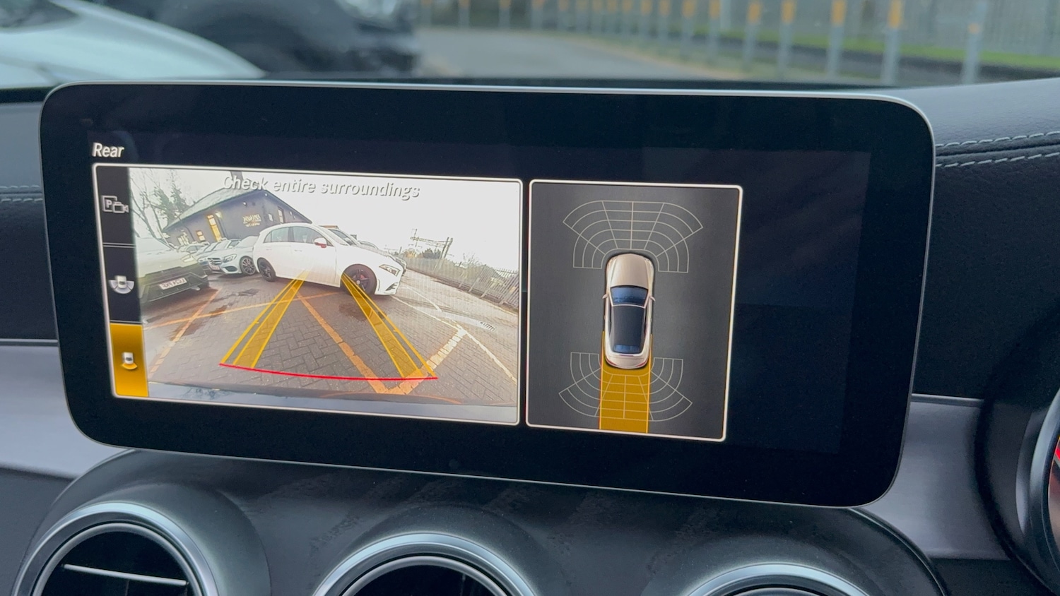 Used Mercedes-Benz C Class 2020 for sale - 76609401: Photo 26