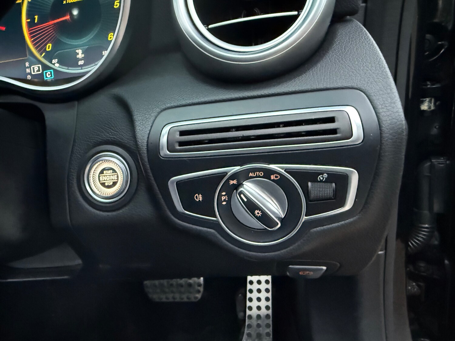 Used Mercedes-Benz C Class 2020 for sale - 76609401: Photo 67