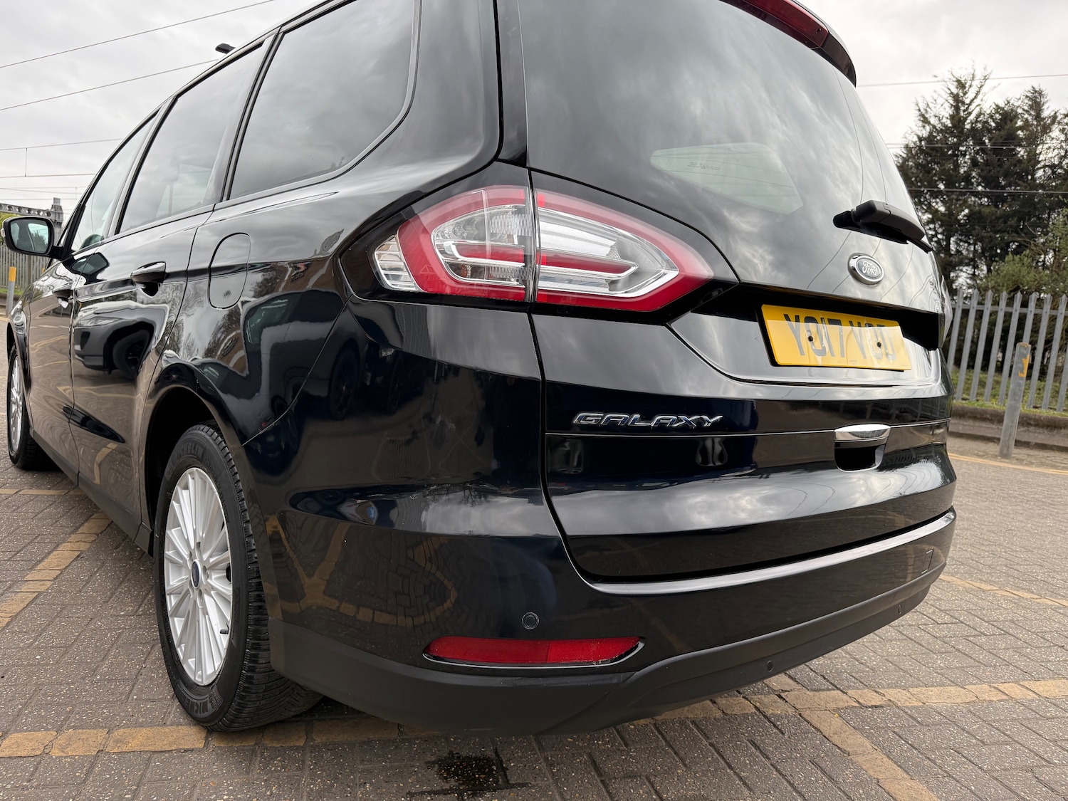 Used Ford Galaxy 2017 for sale - 77635529: Photo 19