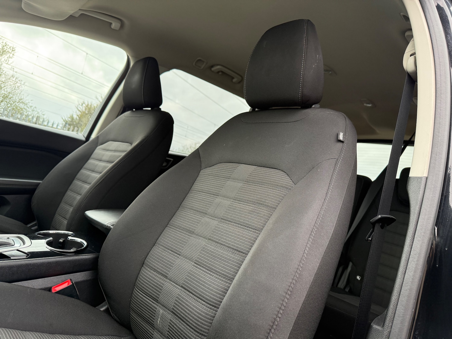 Used Ford Galaxy 2017 for sale - 77635529: Photo 31