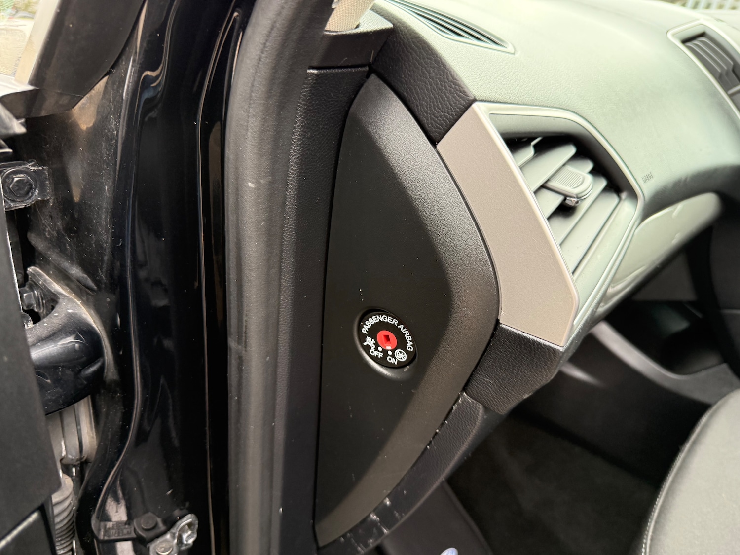 Used Ford Galaxy 2017 for sale - 77635529: Photo 32