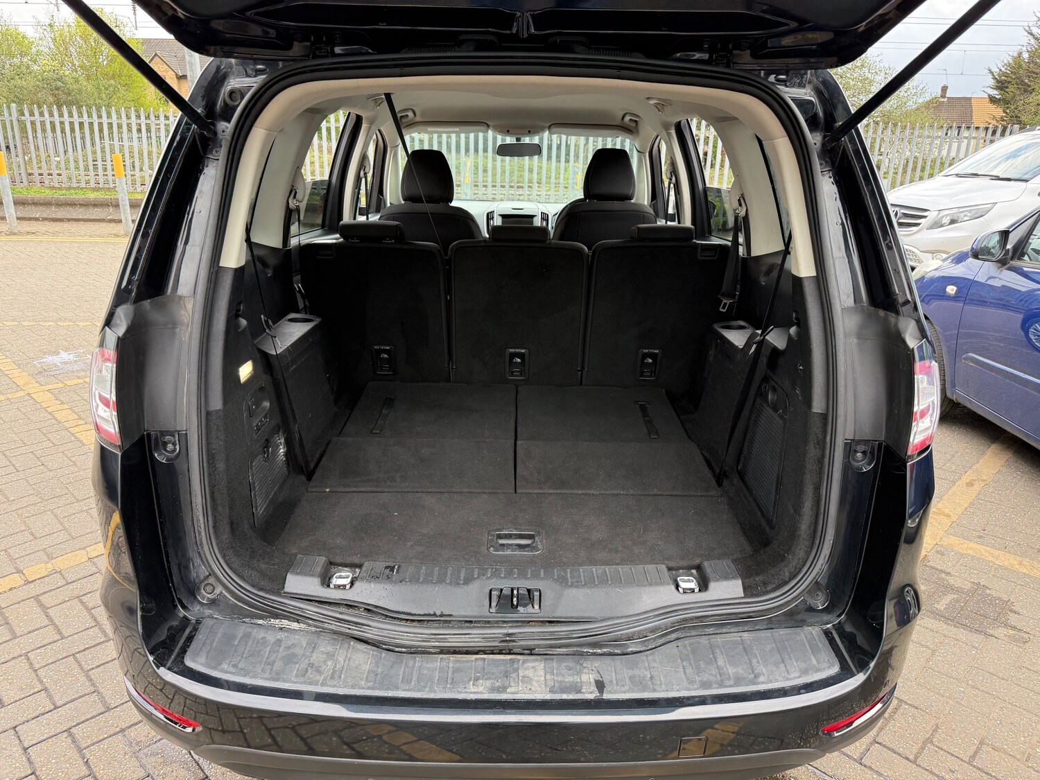 Used Ford Galaxy 2017 for sale - 77635529: Photo 49