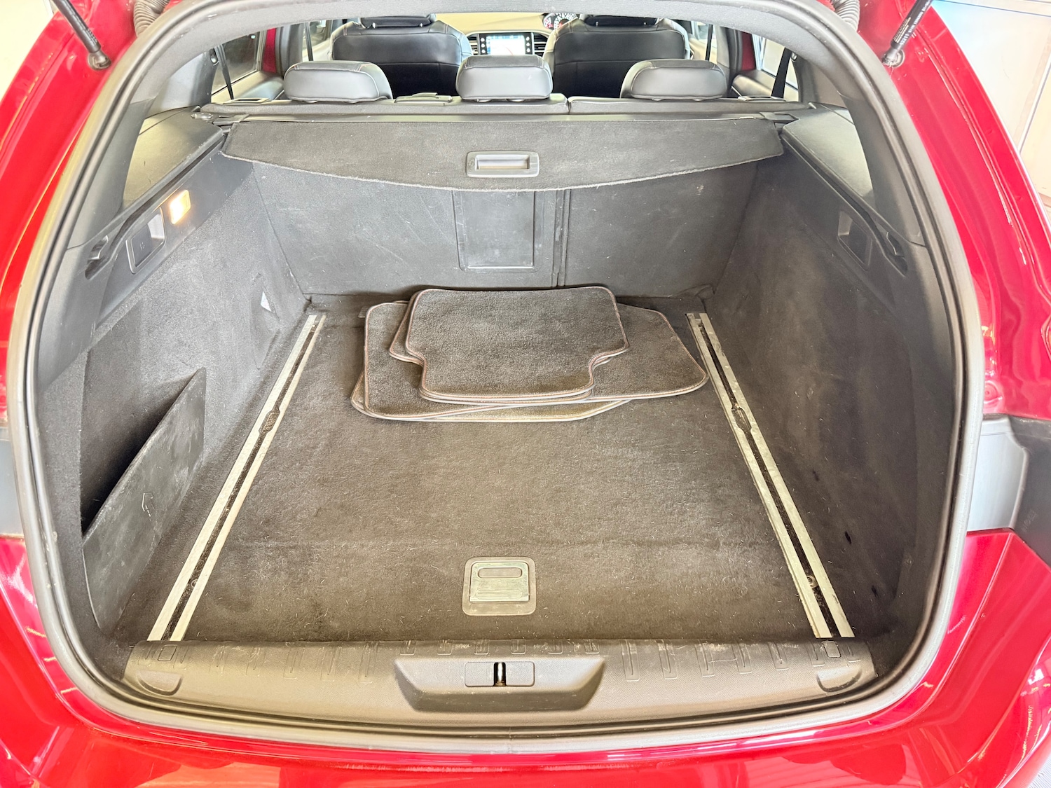 Used Peugeot 308 2017 for sale - 76445597: Photo 32