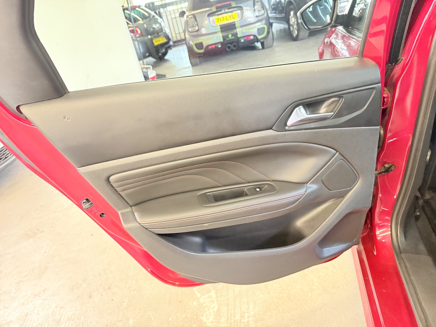 Used Peugeot 308 2017 for sale - 76445597: Photo 33