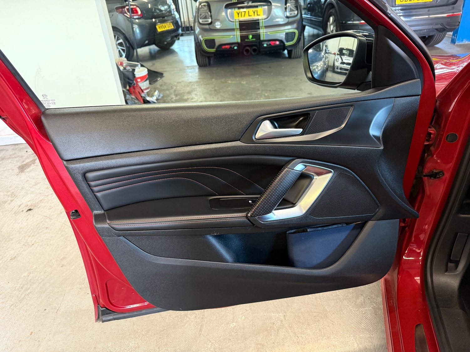 Used Peugeot 308 2017 for sale - 76445597: Photo 41