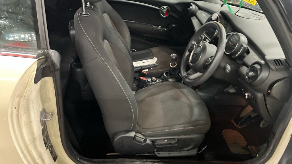 Used MINI Convertible 2018 for sale - 76143638: Photo 3