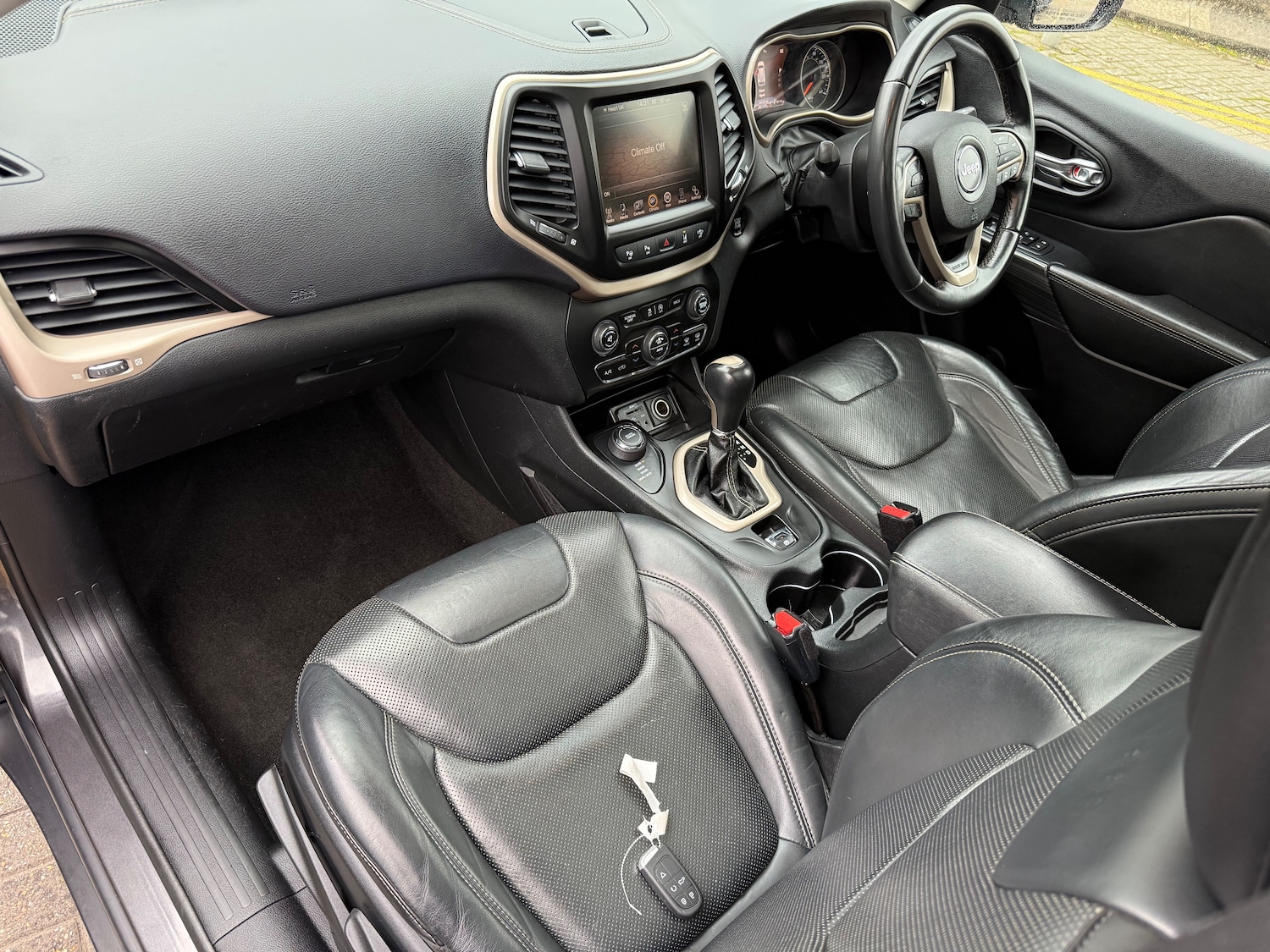 Used Jeep Cherokee 2015 for sale - 75970183: Photo 17