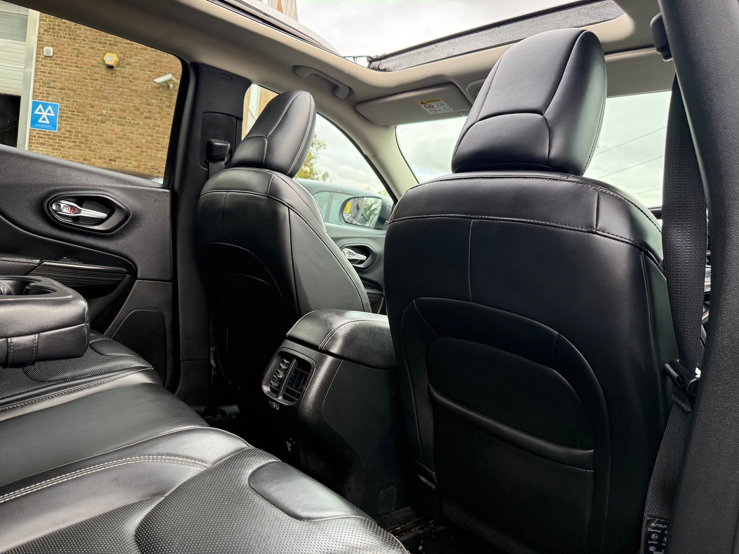 Used Jeep Cherokee 2015 for sale - 75970183: Photo 61