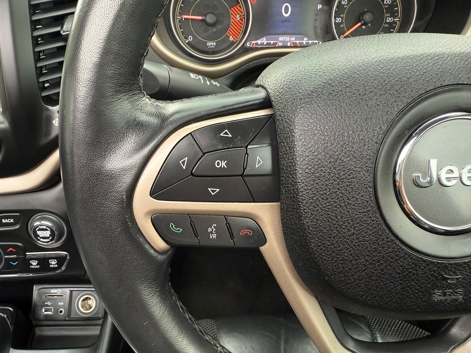 Used Jeep Cherokee 2015 for sale - 75970183: Photo 65