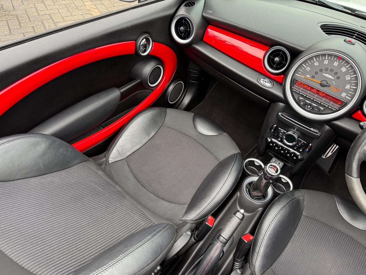 Used MINI Convertible 2014 for sale - 76248822: Photo 11