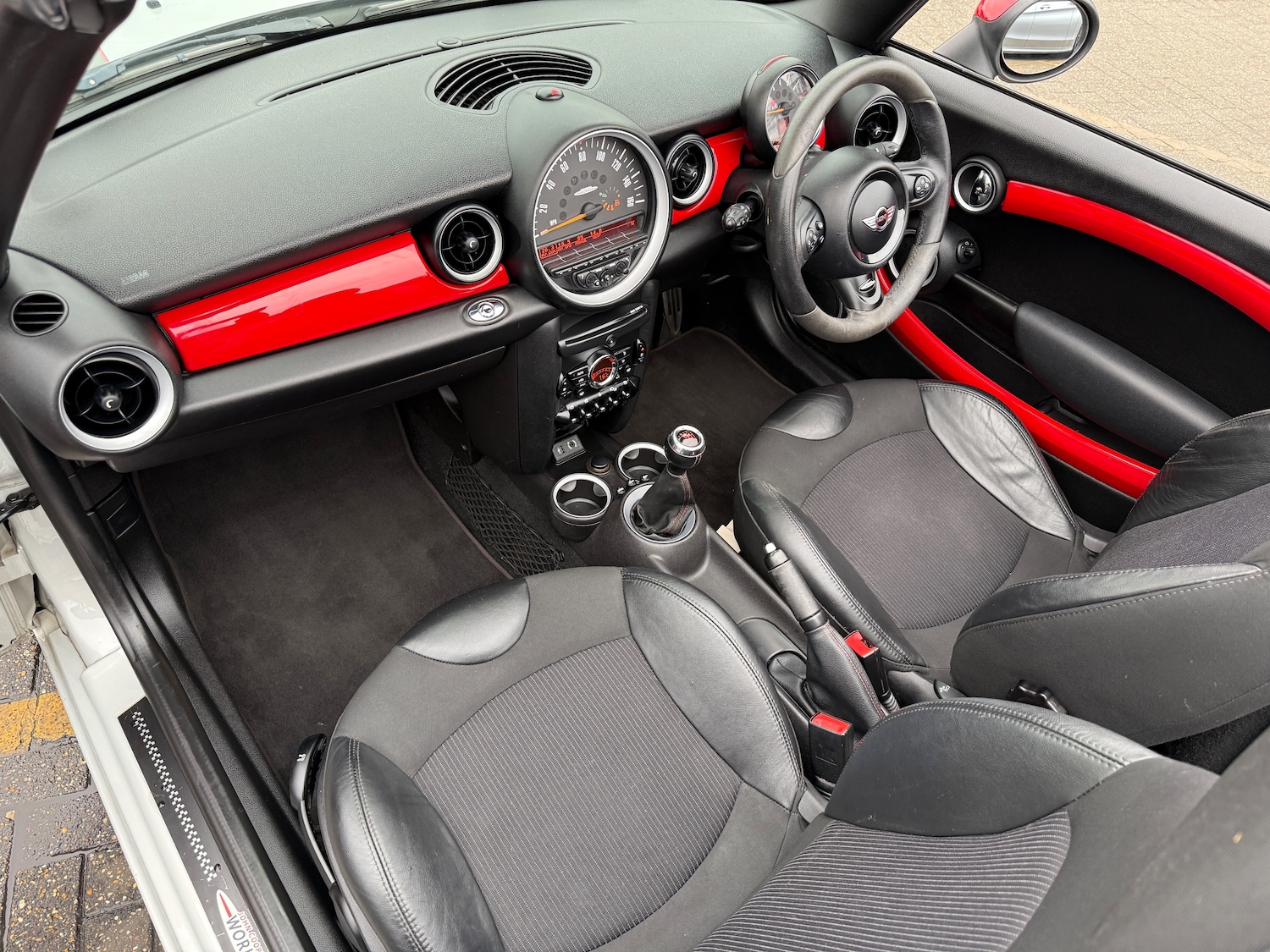 Used MINI Convertible 2014 for sale - 76248822: Photo 17