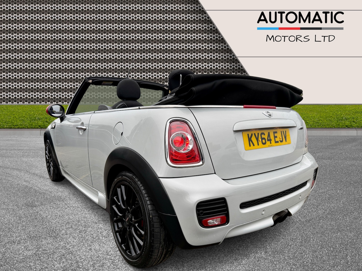 Used MINI Convertible 2014 for sale - 76248822: Photo 2
