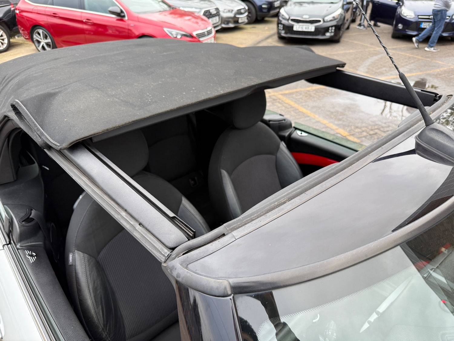 Used MINI Convertible 2014 for sale - 76248822: Photo 29