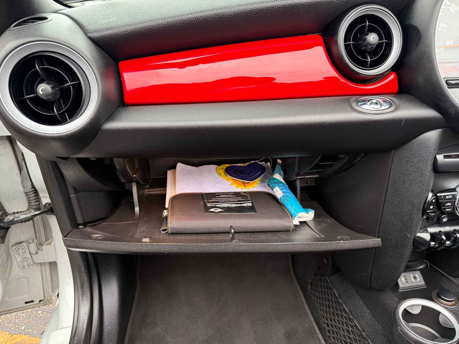 Used MINI Convertible 2014 for sale - 76248822: Photo 40