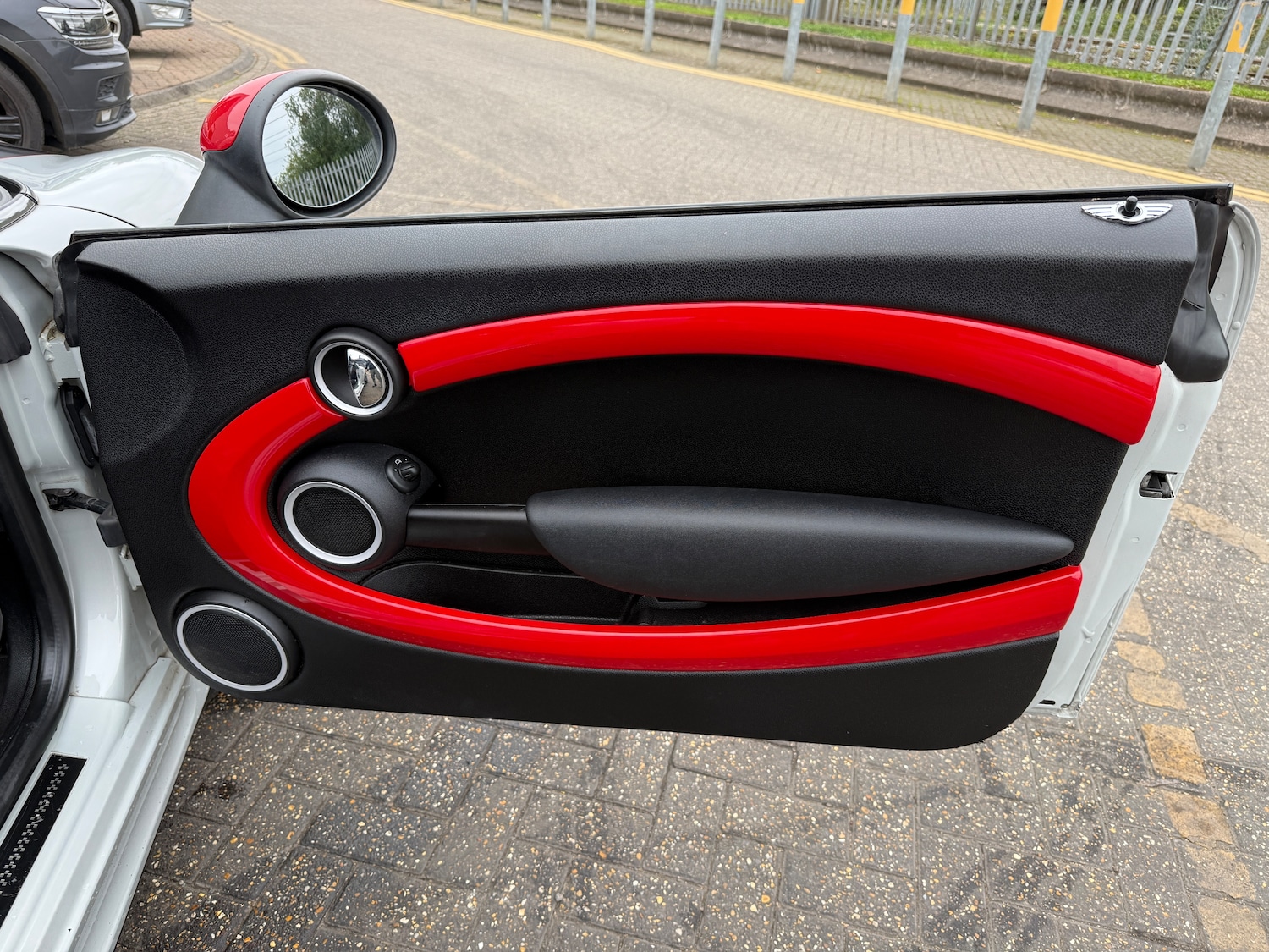 Used MINI Convertible 2014 for sale - 76248822: Photo 46