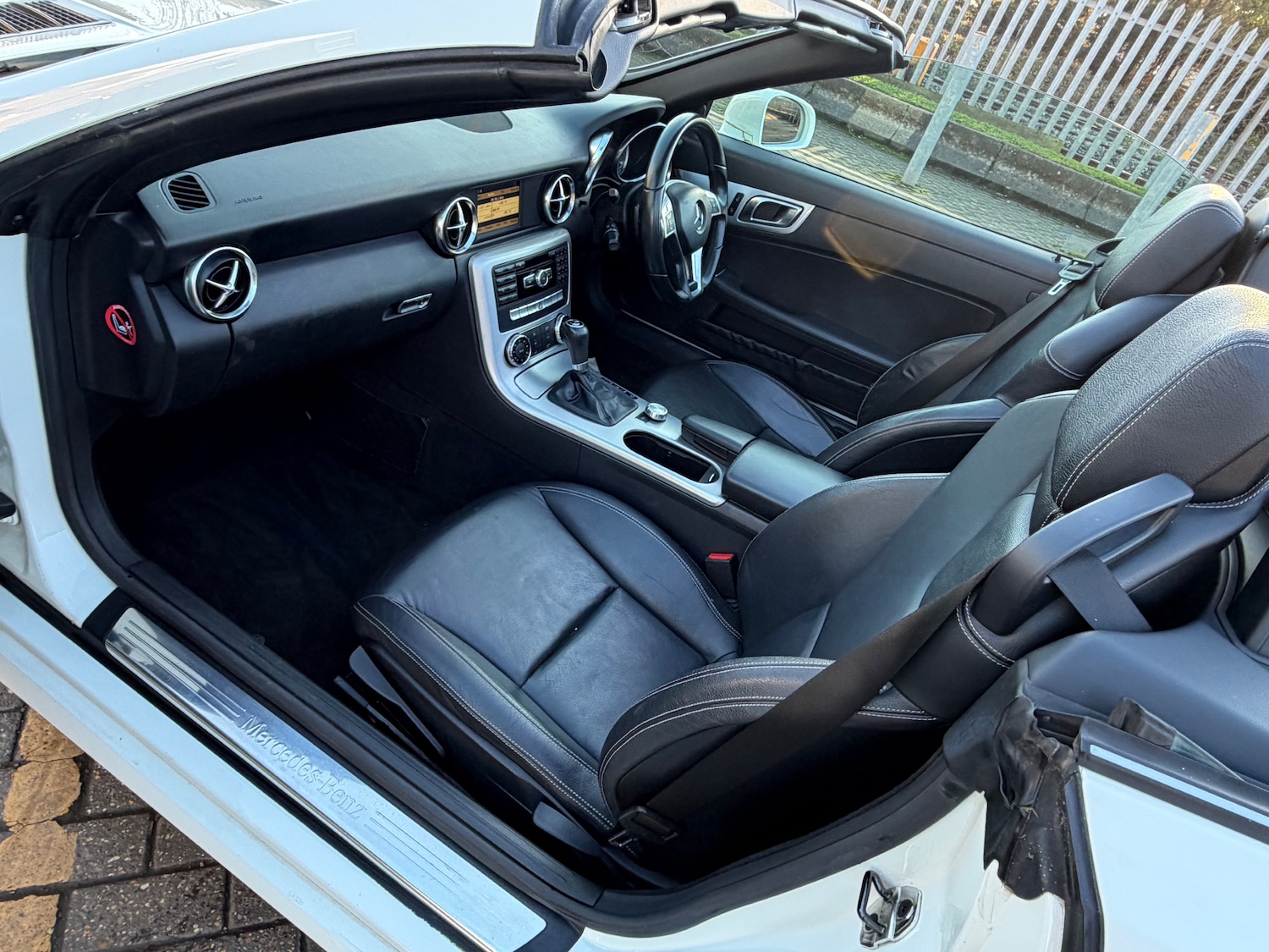 Used Mercedes-Benz SLK 2012 for sale - 76648129: Photo 15