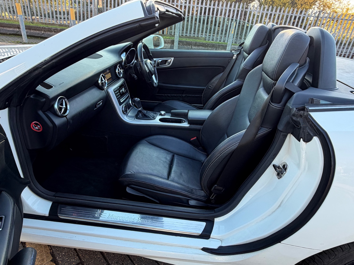 Used Mercedes-Benz SLK 2012 for sale - 76648129: Photo 16