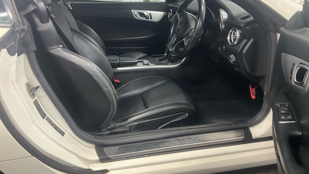 Used Mercedes-Benz SLK 2012 for sale - 76648129: Photo 3