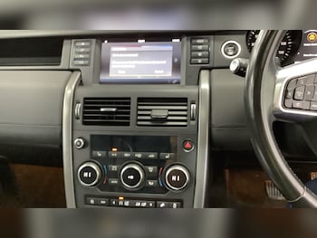 Used Land Rover Discovery Sport 2018 for sale - 78789430: Photo