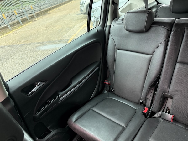 Used Vauxhall Zafira Tourer 2018 for sale - 75337811: Photo 41