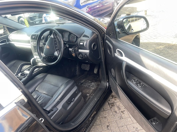 Used Porsche Cayenne 2005 for sale - 76157865: Photo 23