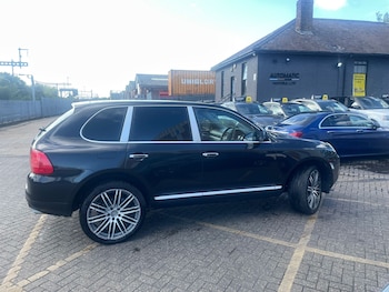 Used Porsche Cayenne 2005 for sale - 76157865: Photo 3