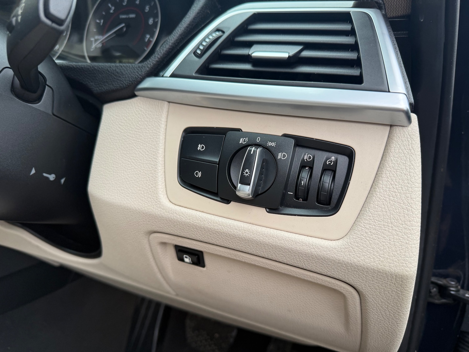 Used BMW 3 Series 2016 for sale - 76937651: Photo 30